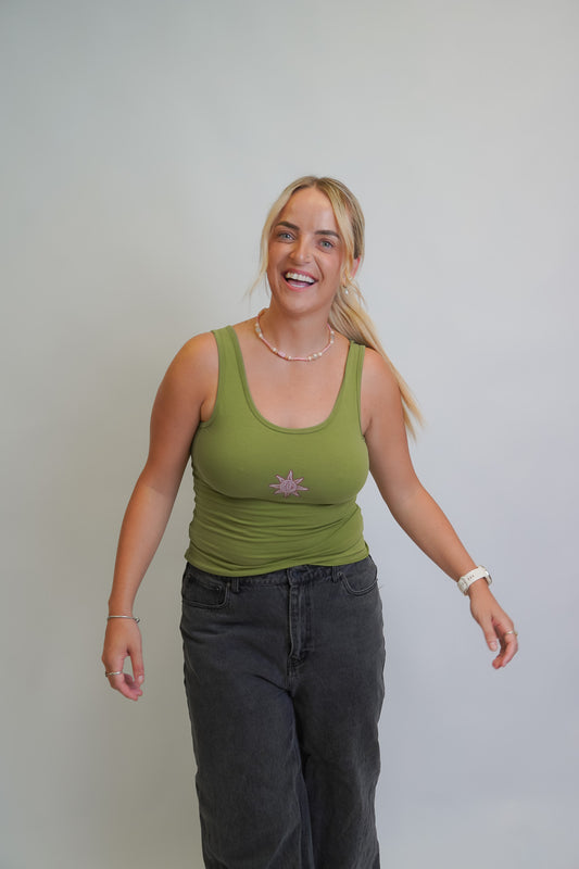SUNNY STAPLE SINGLET GREEN