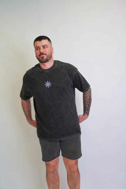 SUNNY STAPLE TEE